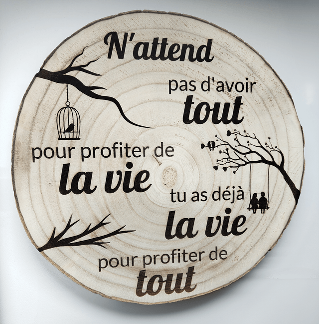 Décoration murale en tranche de bois