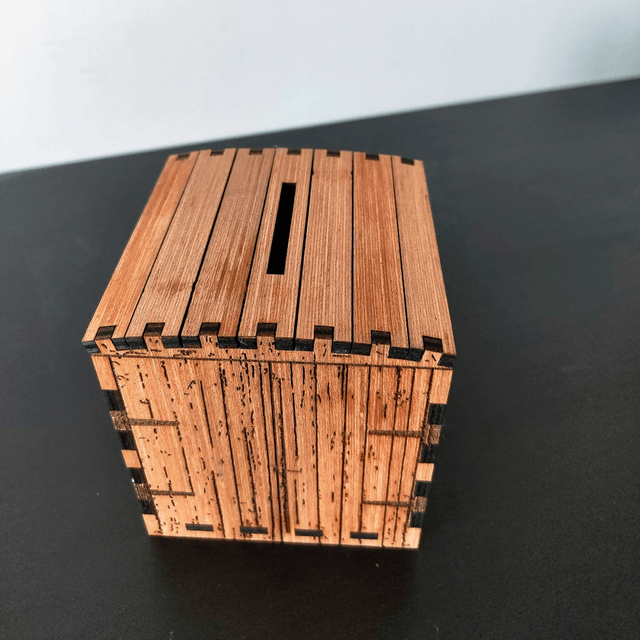 Tirelire cabane de plage en bois brut