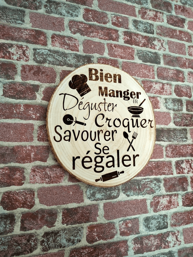Décoration murale en tranche de bois